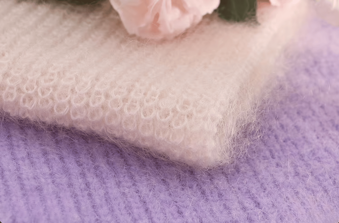 High elasticity and wear-resistant nylon as well as the warmth of wool, composed of comfortable fabrics, fabric texture delicate and soft, good puffiness, smooth feel, elasticity, good warmth, good moisture absorption, skin-friendly and not sticky.