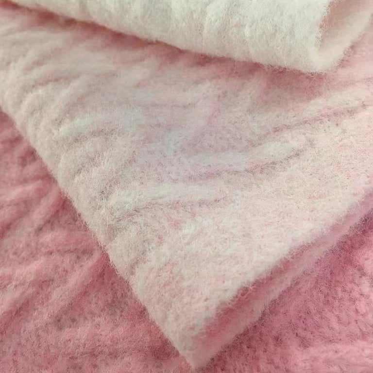 54% Recycled Polyester 15% Lyocell 8% Recycled Nylon 18% Acrylic 5% Wool Blend Yarn Patch, 1/18 Nano Blend Yarn, 1/18 Nano Fluffy Yarn Patch, 1/18 Nano Cylinder Yarn Patch