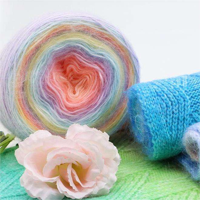 Colored air yarn, gradient color yarn