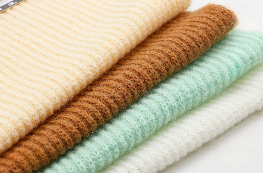 Fancy yarn global lowest price supply, 13nm/1 low ratio mohair global lowest price supply, 6% mohair 11% wool 38% acrylic 45% nylon blended yarn global lowest price supply, 13nm/1 Jumbo South Africa mohair global lowest price supply
